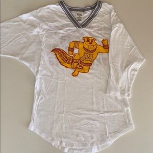 PINK Victoria’s Secret MN Gophers Graphic Top